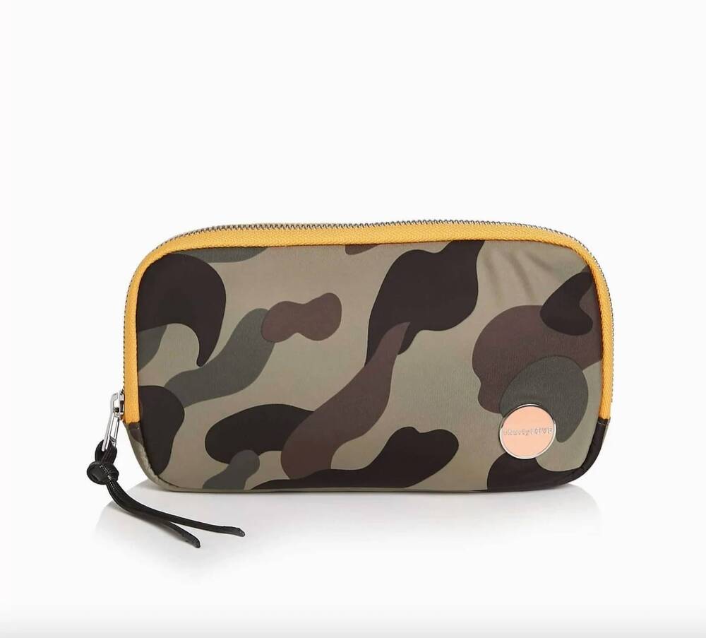 NEW SHORTY LOVE women's jetty clutch wallet in camouflage